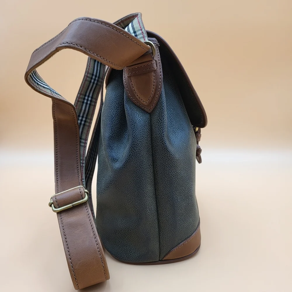 Burberrys leather vintage England check crossbody shoulder bag..authentic ! - Picture 4 of 16